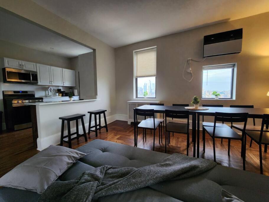 Elegant 2 Bed Gem! Mins From Nyc Apartment Union City Ngoại thất bức ảnh