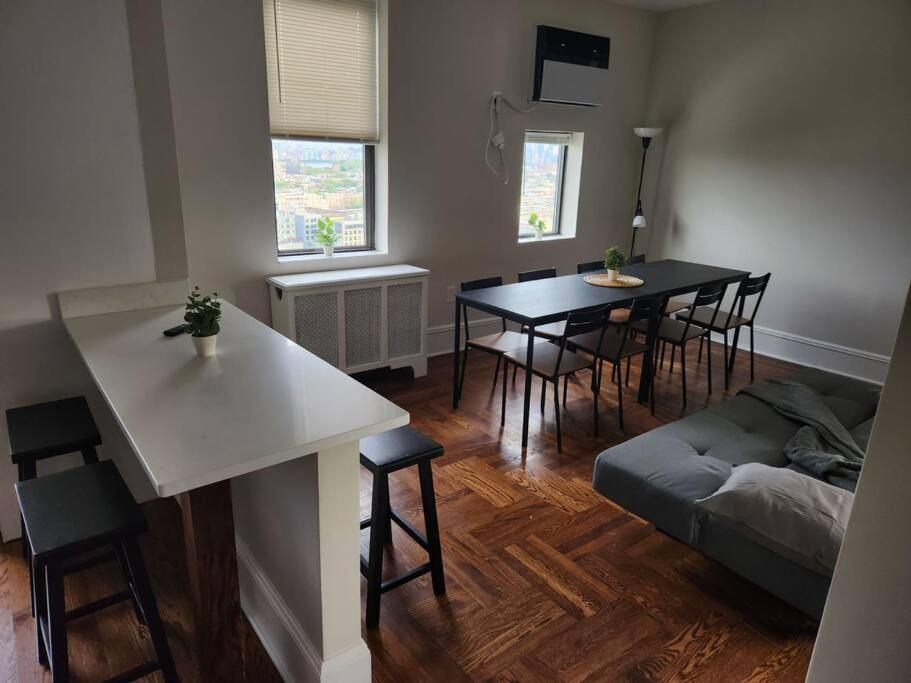 Elegant 2 Bed Gem! Mins From Nyc Apartment Union City Ngoại thất bức ảnh