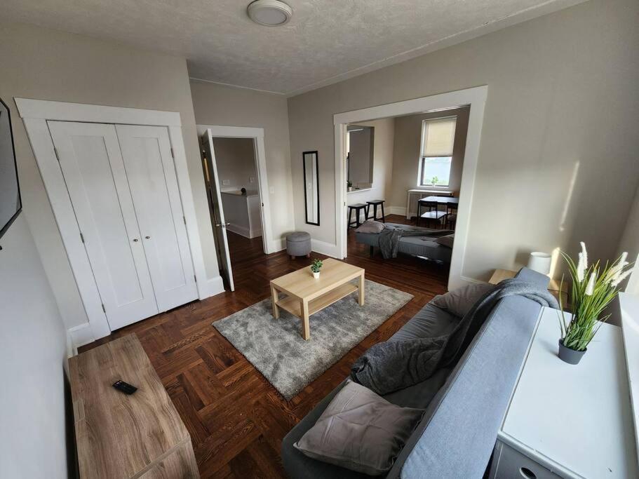 Elegant 2 Bed Gem! Mins From Nyc Apartment Union City Ngoại thất bức ảnh